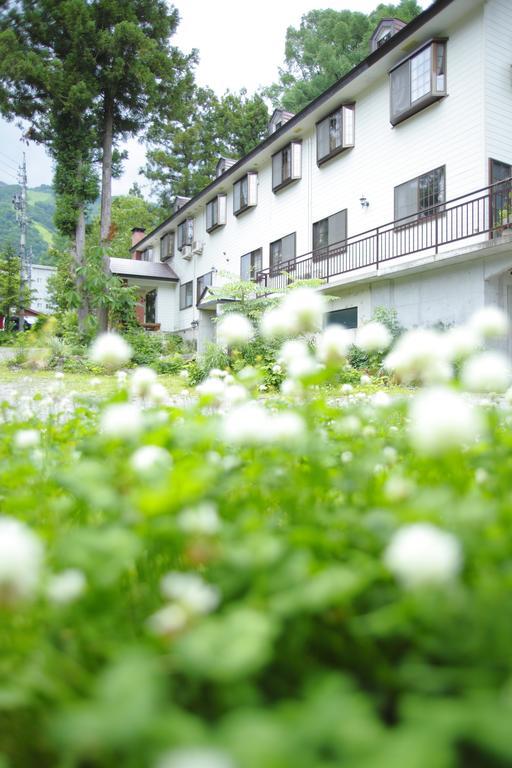 Hakubagoryu Pension&Logcottage Arumu Buitenkant foto